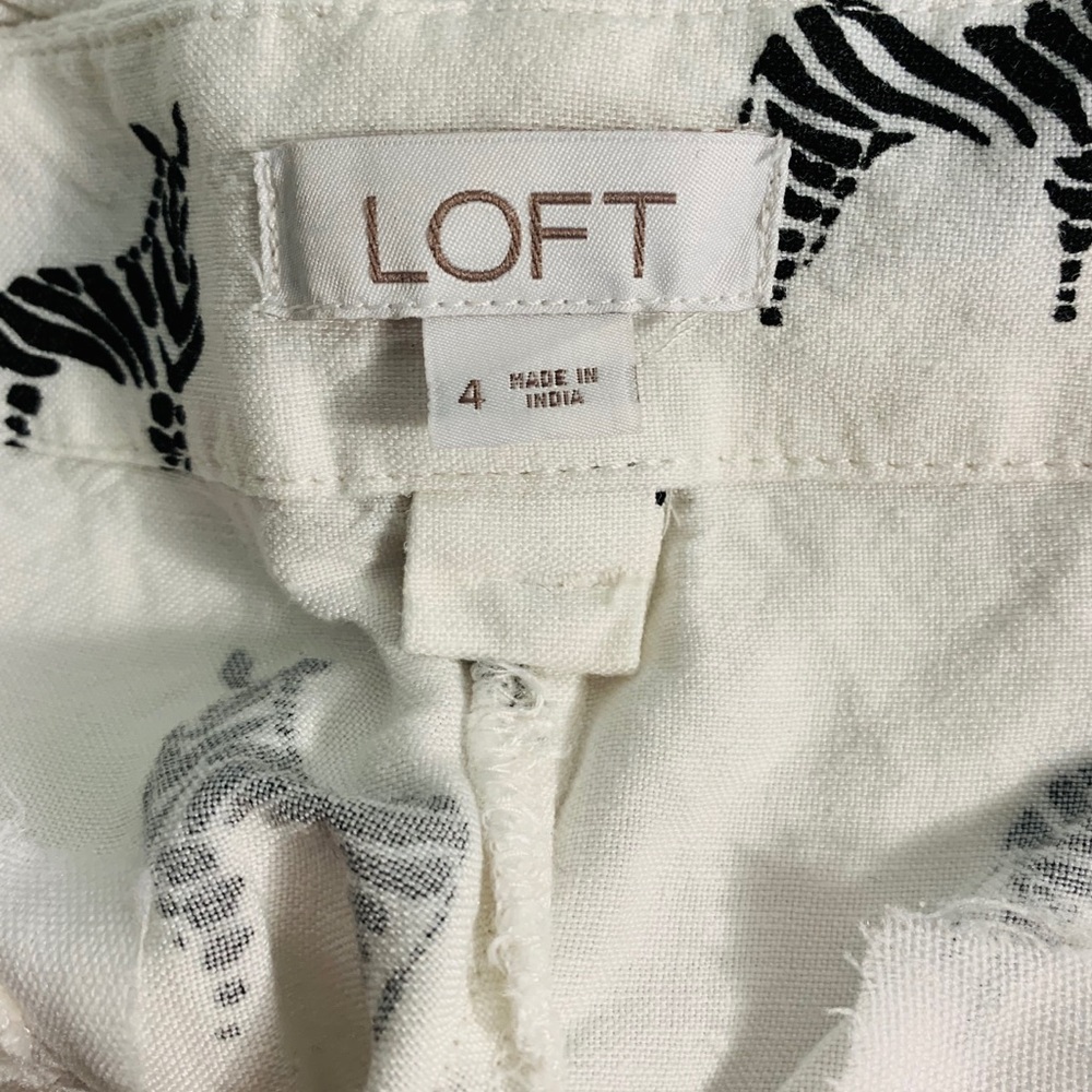 The Loft Linen Shorts - Picture 7 of 7